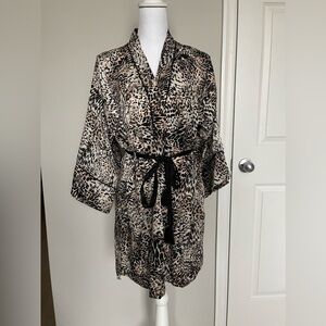 NWT In Bloom by Jonquil Leopard Print Satin Wrap Robe S/XS